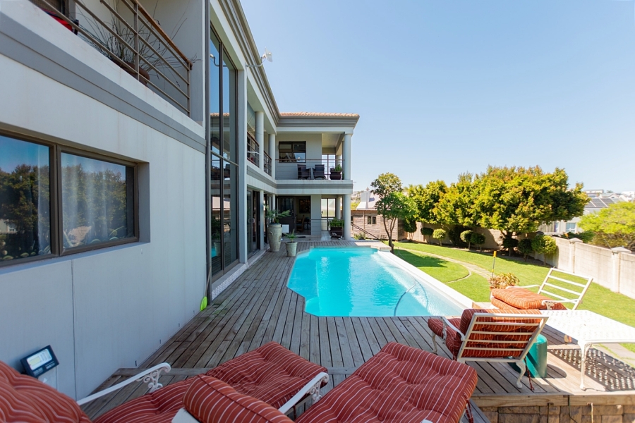 4 Bedroom Property for Sale in Myburgh Park Western Cape